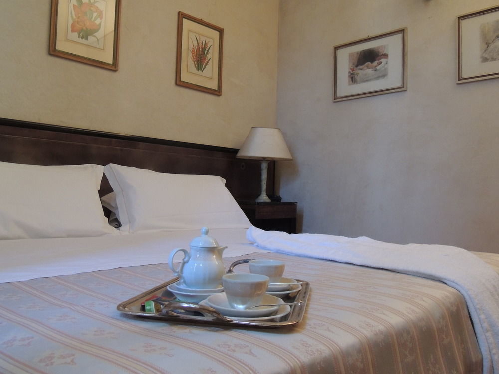 Hotel Verdi Boutique Hotel Parma Ngoại thất bức ảnh